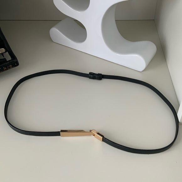 Vegan Leather Simple Classic Minimal Everyday Skinny Thin Belt women’s SZ 100 CM - Picture 12 of 12